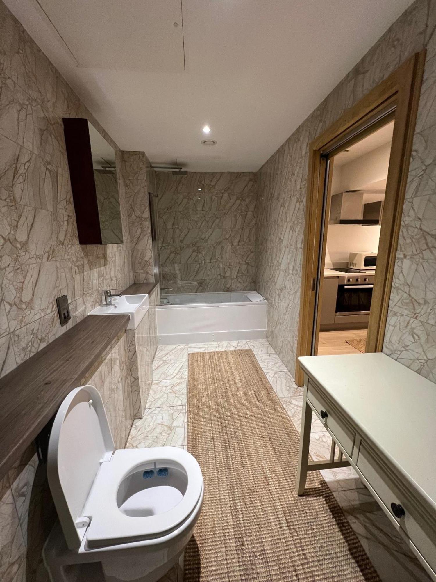 Beautiful City Centre Apartment Ливърпул Екстериор снимка
